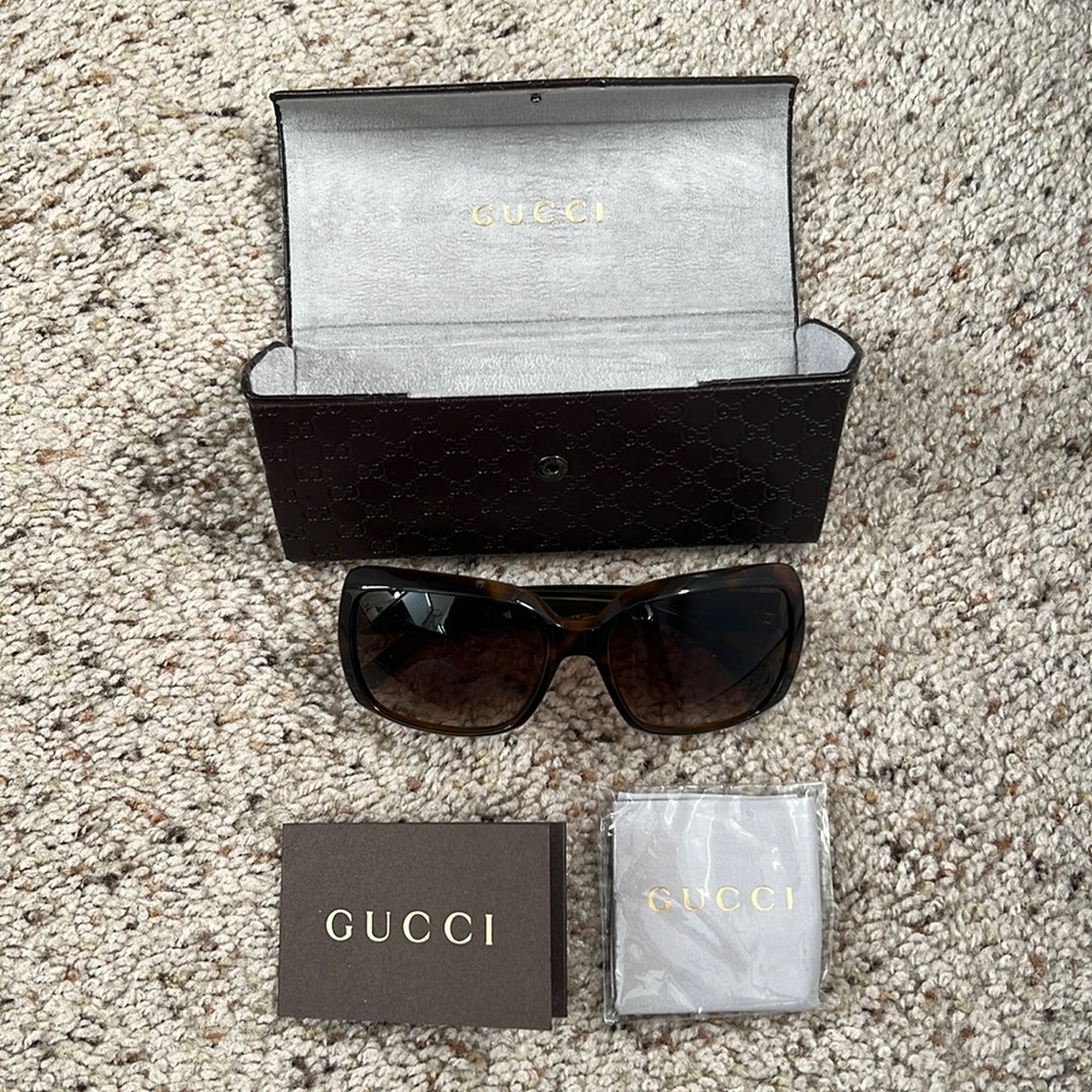 Gucci Sunglasses used in excellent condition